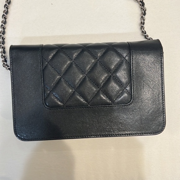 Chanel quilted smooth caviar wallet on a chain crossbody. - Picture 9 of 11